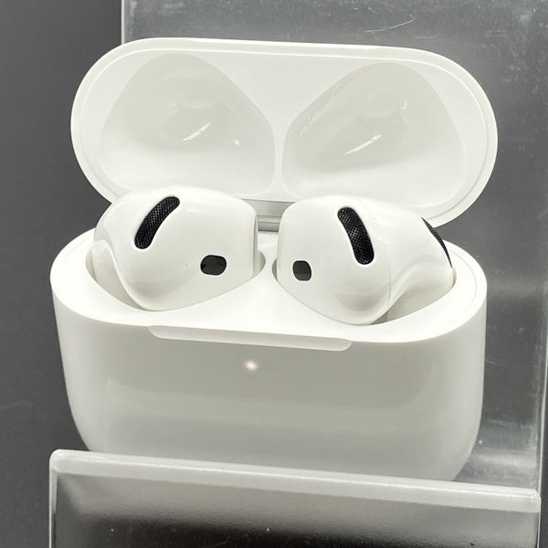 【中古】AirPods 4 MXP93J/A（アクティブノイズキャンセリング搭載）【秋葉原】