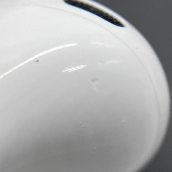 【中古】MagSafe充電ケース(USB-C)付きAirPods Pro(第2世代) MTJV3JA【日本橋】