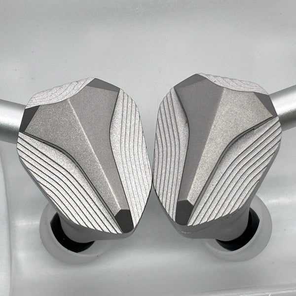 【中古】MP145 PRO Limited Golden Titanium Edition【秋葉原】