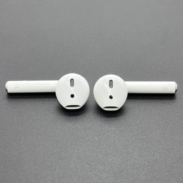 【中古】AirPods with Charging Case MV7N2J/A【秋葉原】