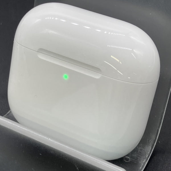【中古】AirPods 4 MXP93J/A（アクティブノイズキャンセリング搭載）【秋葉原】
