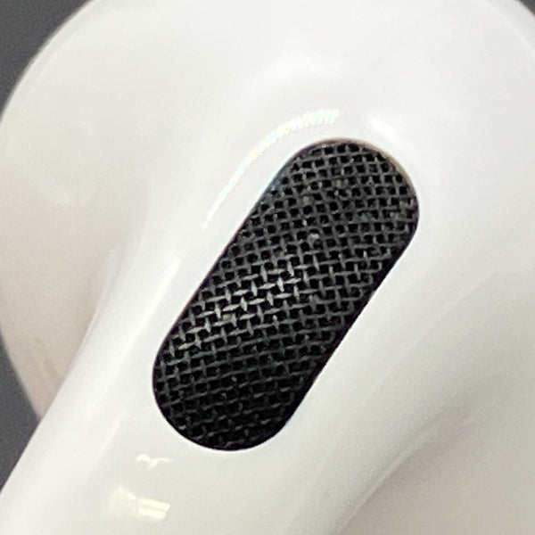 【中古】AirPods 4 MXP93J/A（アクティブノイズキャンセリング搭載）【秋葉原】