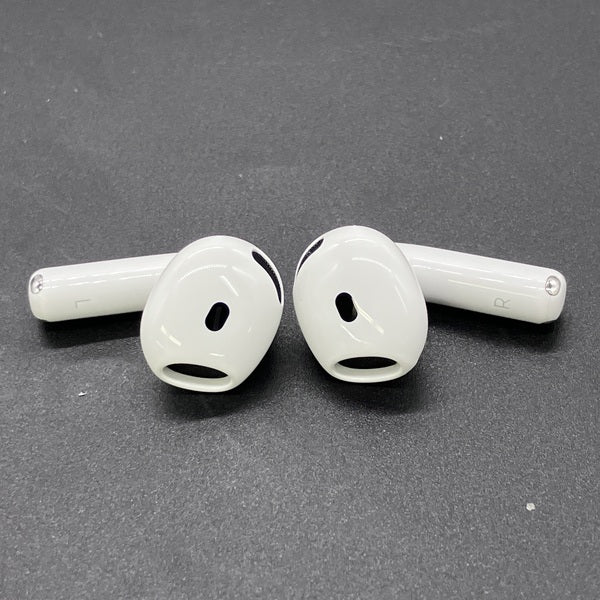 【中古】AirPods 4 MXP93J/A（アクティブノイズキャンセリング搭載）【秋葉原】