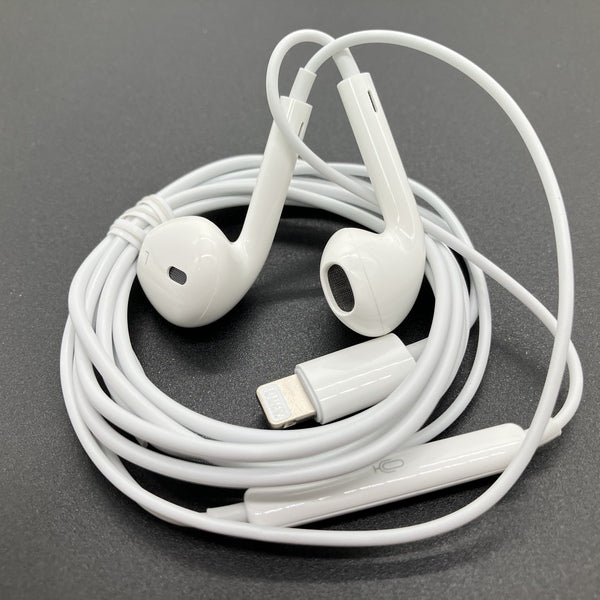 【中古】EarPods with Lightning Connector【秋葉原】