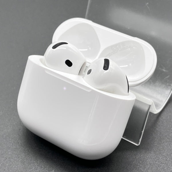 【中古】AirPods 4 MXP93J/A（アクティブノイズキャンセリング搭載）【日本橋】