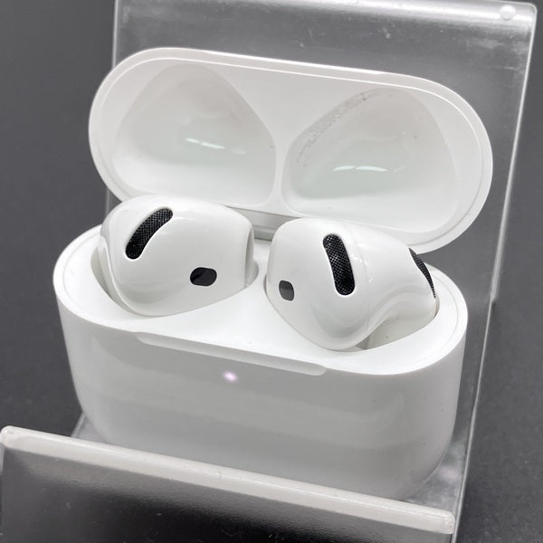 【中古】AirPods 4 MXP93J/A（アクティブノイズキャンセリング搭載）【秋葉原】