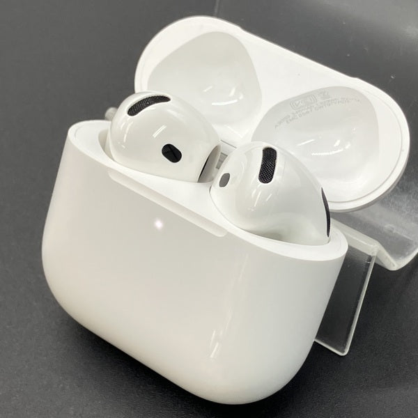 【中古】AirPods 4 MXP93J/A（アクティブノイズキャンセリング搭載）【秋葉原】