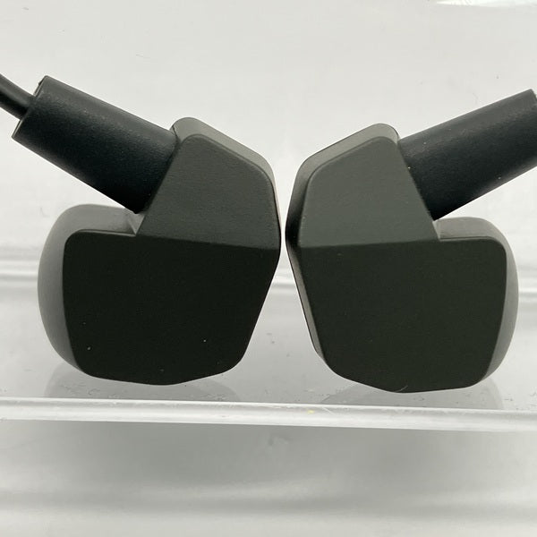 【中古】VR2000 for Gaming 【FI-VR2DPLDO】【秋葉原】