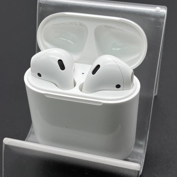 【中古】AirPods with Charging Case MV7N2J/A【秋葉原】