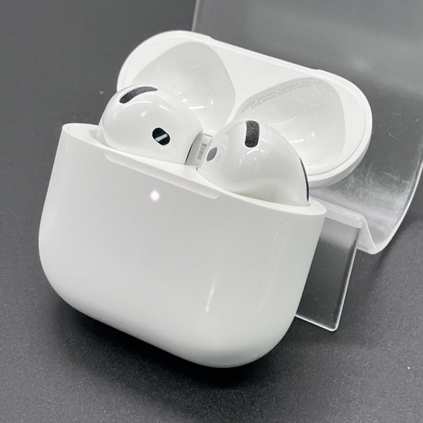 【中古】AirPods 4 MXP63J/A【秋葉原】