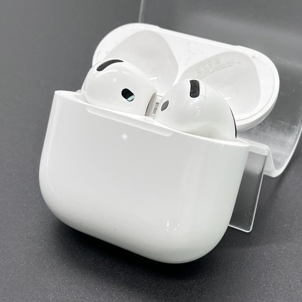 【中古】AirPods 4 MXP93J/A（アクティブノイズキャンセリング搭載）【秋葉原】
