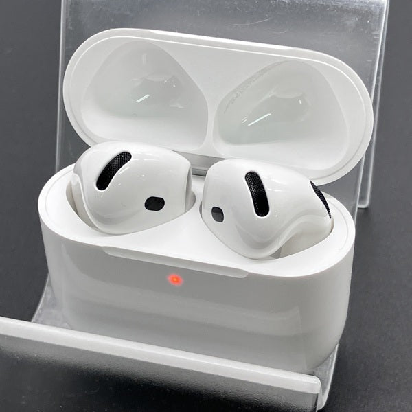 【中古】AirPods 4 MXP93J/A（アクティブノイズキャンセリング搭載）【秋葉原】