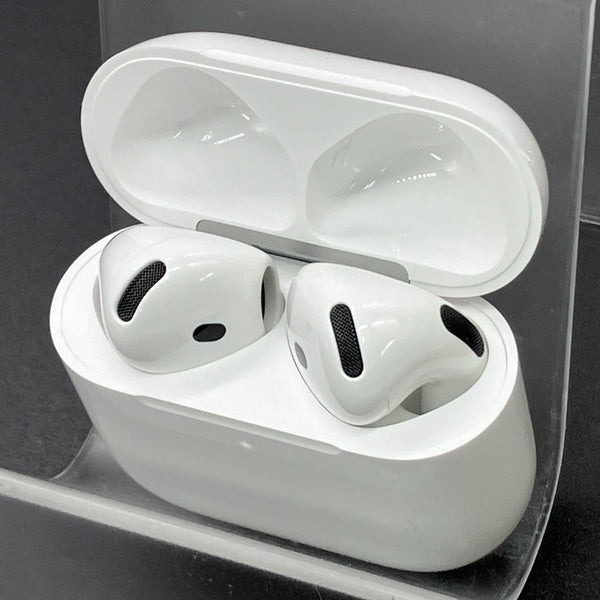 【中古】AirPods 5 MKFT4J/A（ワイヤレス充電ケース付き）【秋葉原】