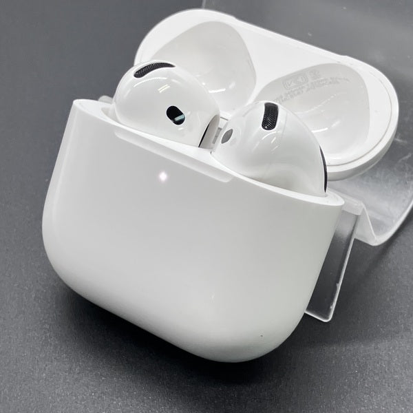 【中古】AirPods 4 MXP93J/A（アクティブノイズキャンセリング搭載）【日本橋】