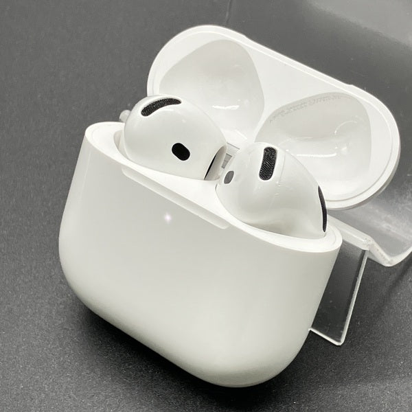 【中古】AirPods 4 MXP63J/A【秋葉原】