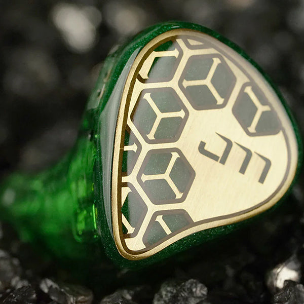 Instinct Emerald