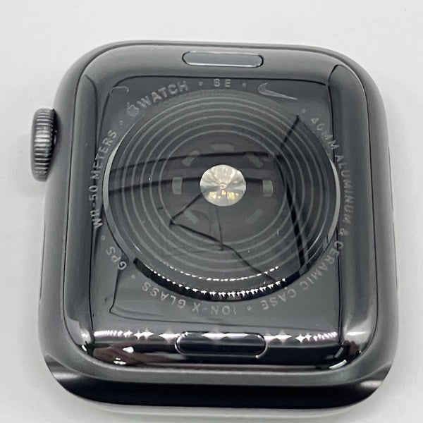 【中古】Apple Watch Nike SE （40mm GPS）アルミニウム ブラック【秋葉原】