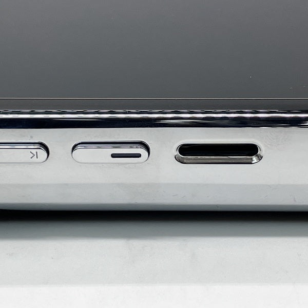 【中古】R8 II - Silver【日本橋】