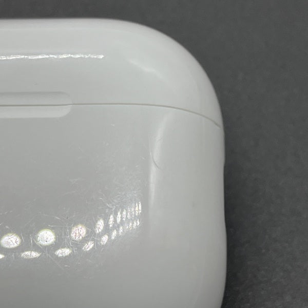 【中古】AirPods Pro (第2世代) 充電ケース (Lightning)【秋葉原】