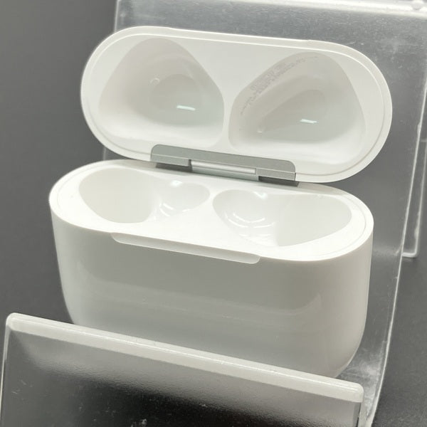 【中古】AirPods 4 （ANC）ワイヤレス充電ケース【秋葉原】