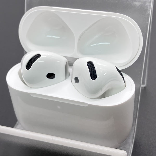 【中古】AirPods 4 MXP63J/A【秋葉原】
