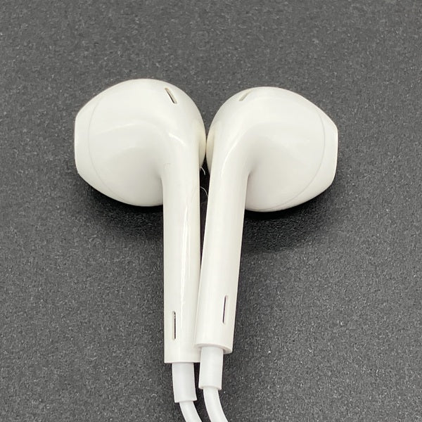 【中古】Apple EarPods with Remote and Mic【日本橋】