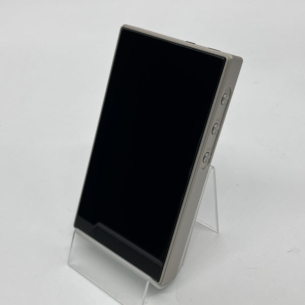 【中古】M21 Titanium Gold 【FIO-M21-G】【秋葉原】