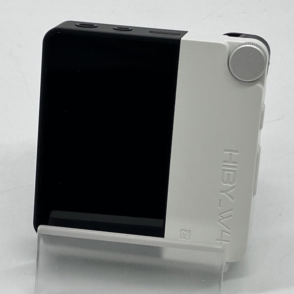【中古】W4 White【秋葉原】
