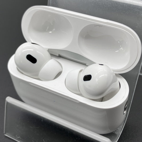 【中古】MagSafe充電ケース(USB-C)付きAirPods Pro(第2世代) MTJV3JA【秋葉原】