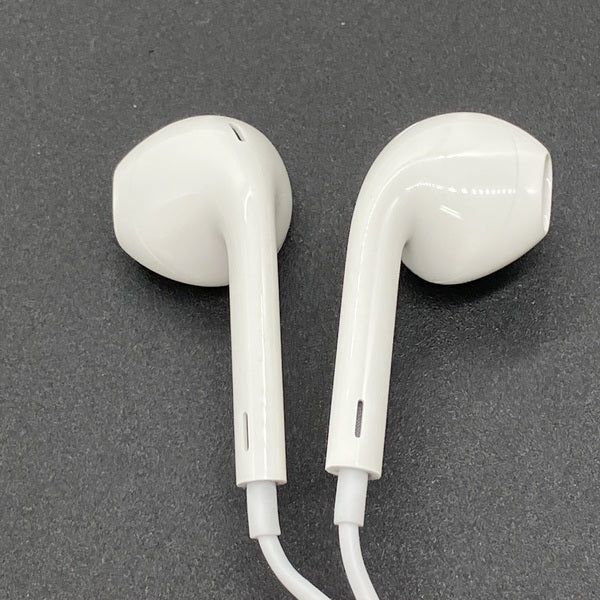 【中古】Apple EarPods with Remote and Mic【日本橋】