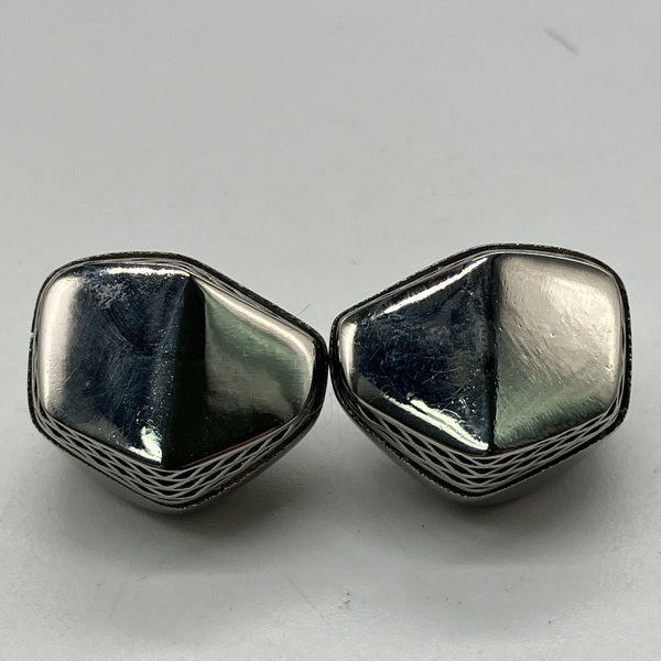 【中古】Macbeth Ti 【UNM-7810】(ケーブル欠品)【日本橋】