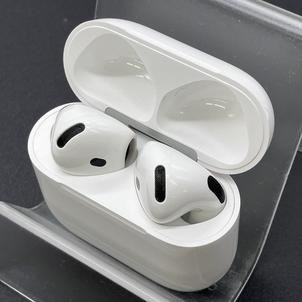 【中古】AirPods 4 MXP93J/A（アクティブノイズキャンセリング搭載）【名古屋】