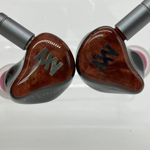 【中古】Venus【日本橋】