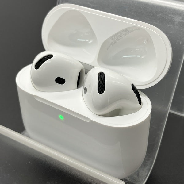 【中古】AirPods 4 MXP93J/A（アクティブノイズキャンセリング搭載）【秋葉原】