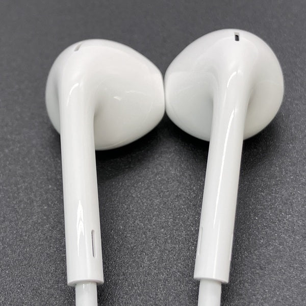 【中古】Apple EarPods with Remote and Mic【秋葉原】