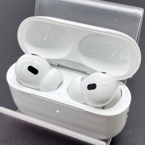 【中古】MagSafe充電ケース(USB-C)付きAirPods Pro(第2世代) MTJV3JA【秋葉原】