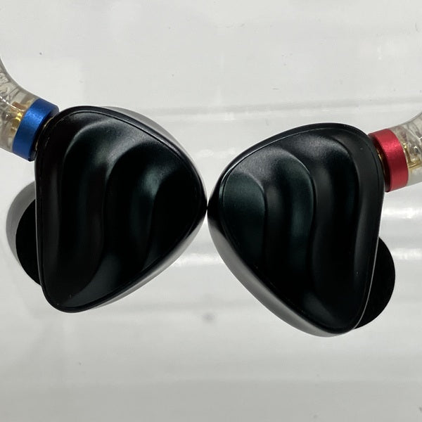 【中古】FH3 Black 【FIO-IEM-FH3-B】【秋葉原】