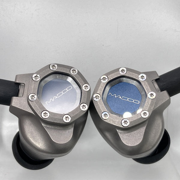 【中古】Typ821 【MDO-T821-TI】【秋葉原】