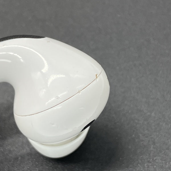 【中古】MagSafe充電ケース(USB-C)付きAirPods Pro(第2世代) MTJV3JA【日本橋】
