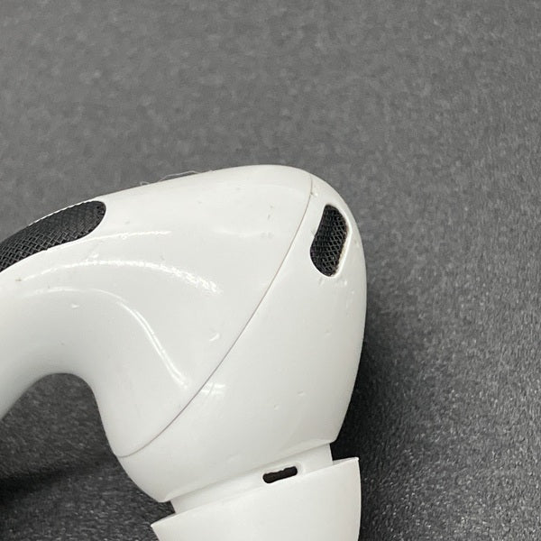 【中古】MagSafe充電ケース(USB-C)付きAirPods Pro(第2世代) MTJV3JA【日本橋】