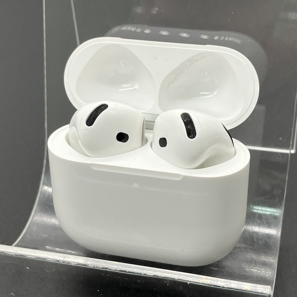 【中古】AirPods 4 MXP93J/A（アクティブノイズキャンセリング搭載）【秋葉原】