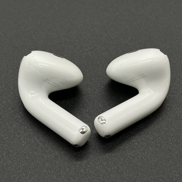 【中古】AirPods 4 MXP93J/A（アクティブノイズキャンセリング搭載）【秋葉原】