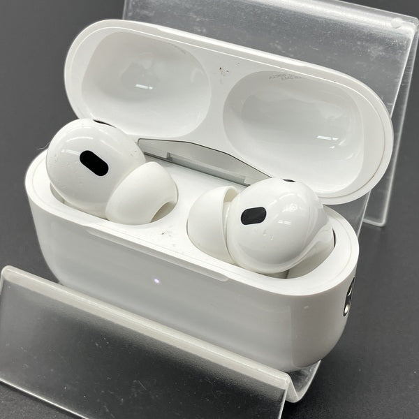 【中古】MagSafe充電ケース(USB-C)付きAirPods Pro(第2世代) MTJV3JA【秋葉原】