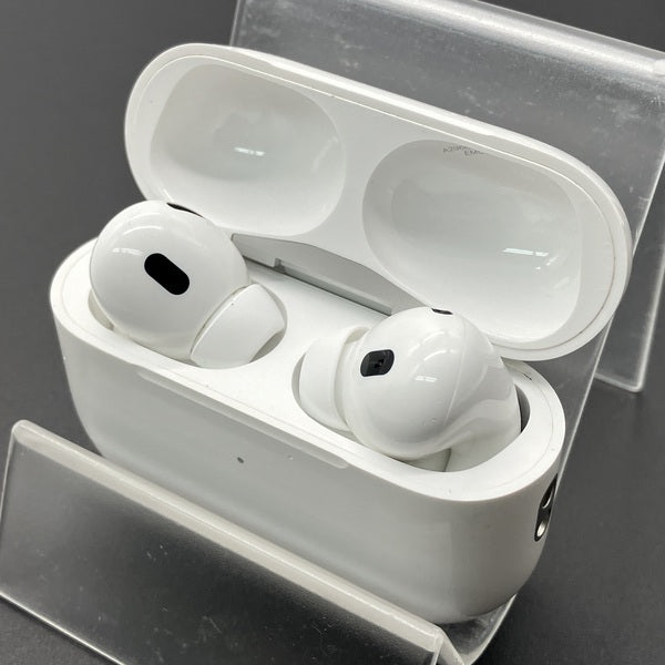 【中古】MagSafe充電ケース(USB-C)付きAirPods Pro(第2世代) MTJV3JA【秋葉原】