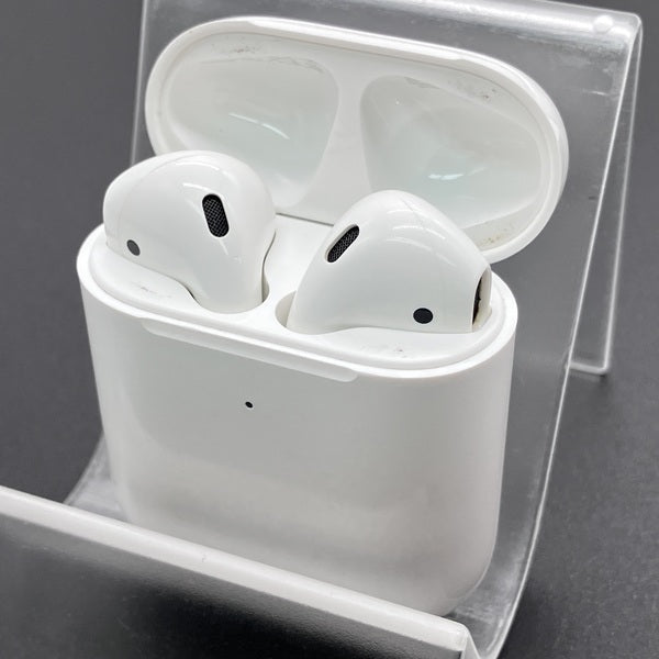 【中古】AirPods with Wireless Charging Case  MRXJ2J-A【秋葉原】