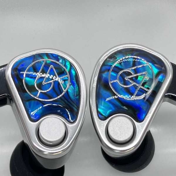 【中古】Nio 【64A-8434】【秋葉原】