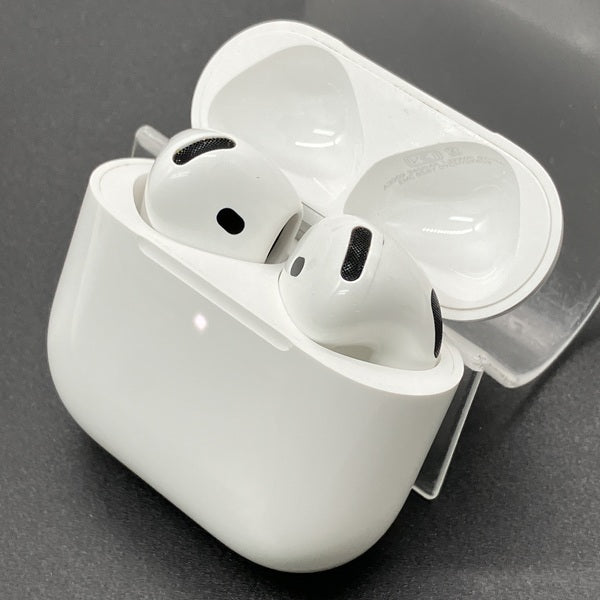 【中古】AirPods 4 MXP93J/A（アクティブノイズキャンセリング搭載）【秋葉原】