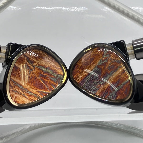 【中古】TINO【日本橋】