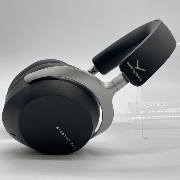 【中古】AVENTHO 300 black【秋葉原】